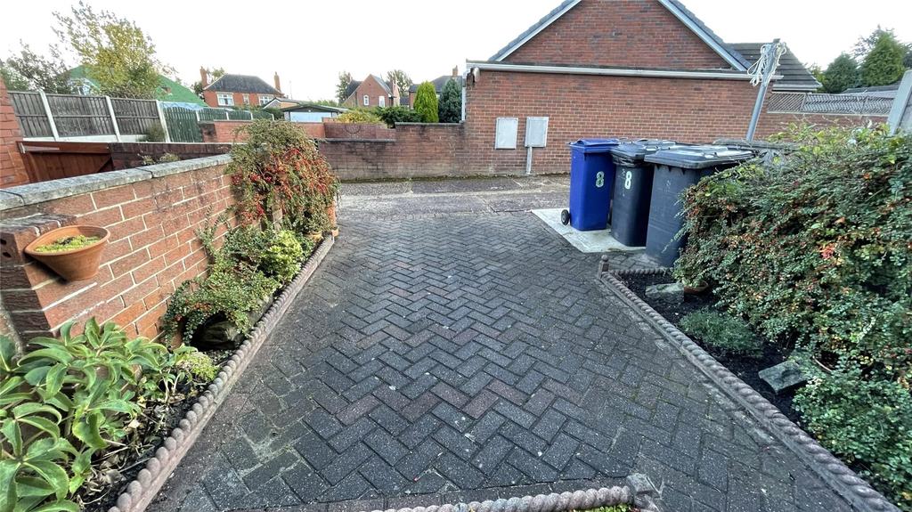 Whitehill Avenue, Barnsley, S70 2 bed townhouse £110,000