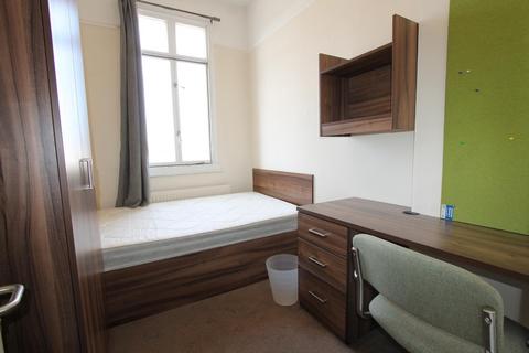 2 bedroom flat to rent, Dale Street, Leamington Spa, CV32