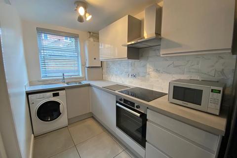 4 bedroom house share to rent, 30 Eastwood Road, Ecclesall