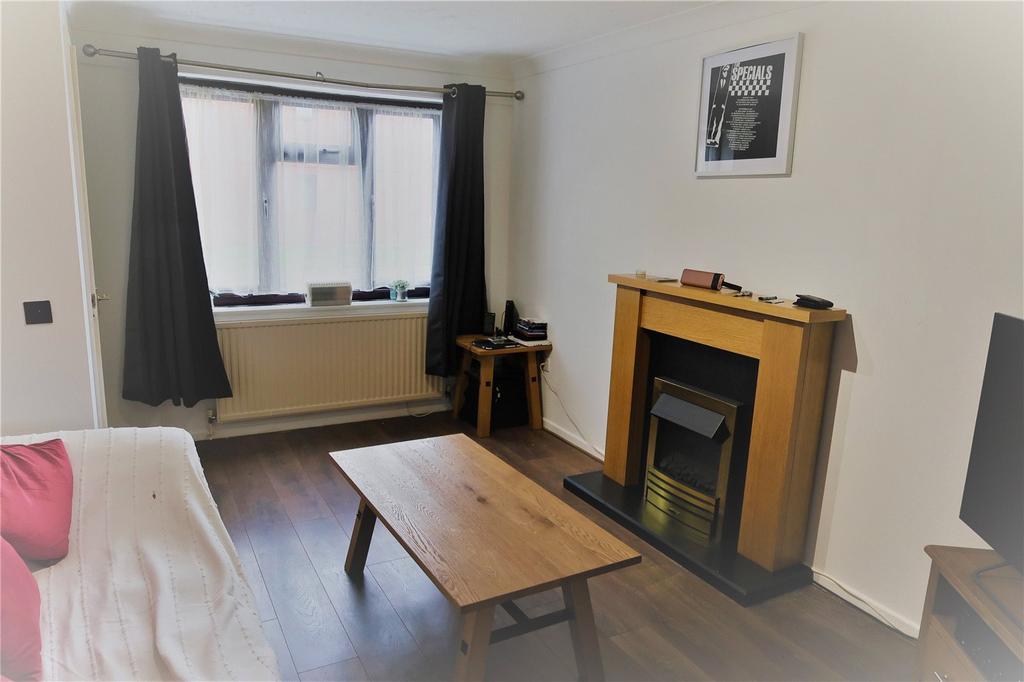 Balfour Drive, Calcot, Reading, RG31 2 bed semidetached house £325,000