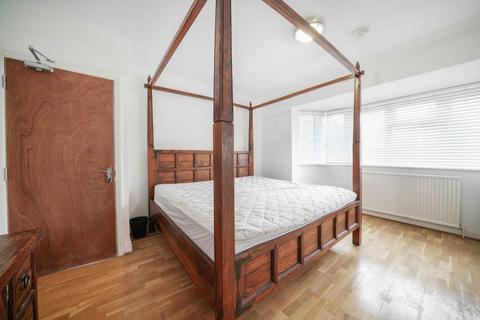 5 bedroom semi-detached house to rent, CLARENCE AVENUE, CLAPHAM, SW4