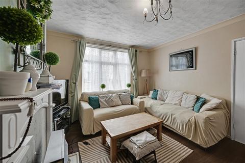 3 bedroom end of terrace house for sale, Monmouth Road, Dagenham, Essex