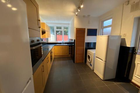6 bedroom terraced house to rent, Shakespeare Avenue, Southampton