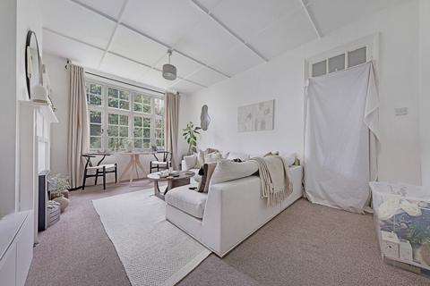 2 bedroom apartment for sale, Langbourne Mansions, Highgate N6