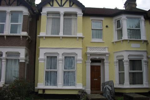 2 bedroom apartment to rent, Valentines Road, Ilford