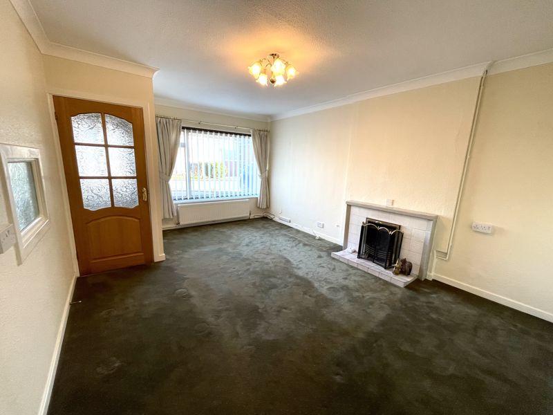 Augustus Drive, Alcester 2 bed detached bungalow £320,000