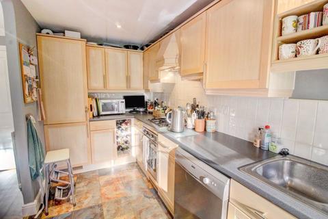 25 Harrington Walk, Lichfield, WS13 7UY