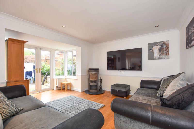 Hazle Close, Ledbury, HR8 2XX 5 bed detached house £365,000