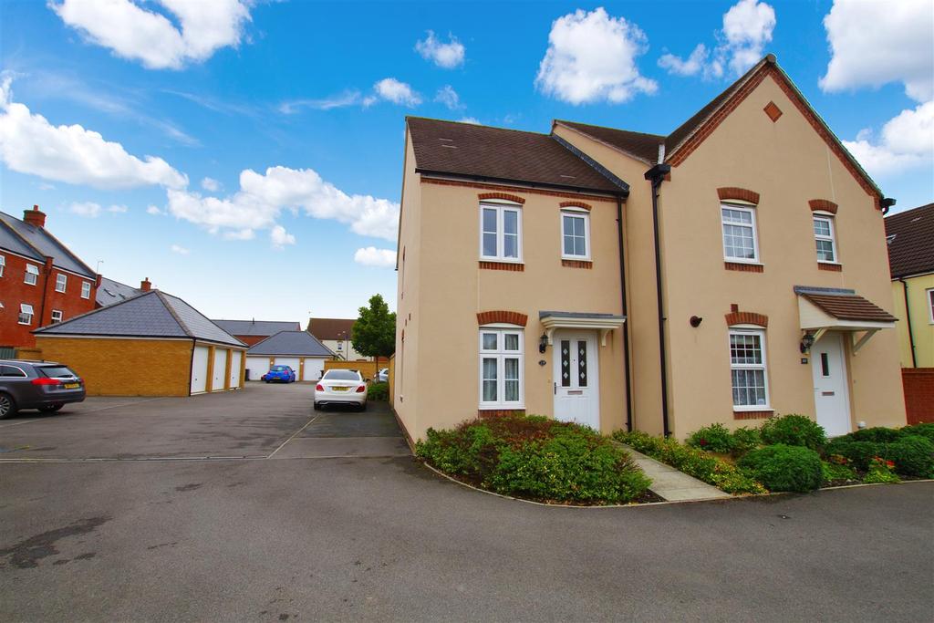 Havisham Drive, Haydon End 2 bed semidetached house £850 pcm (£196 pw)