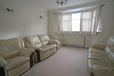 28 Salisbury Road, Chingford, London, E4 6TA