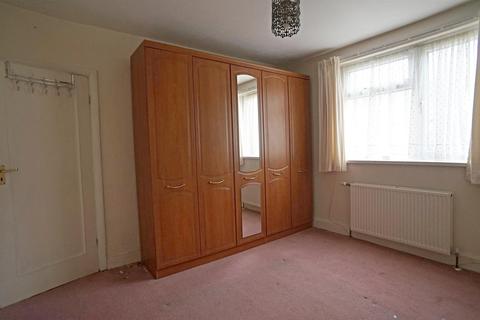 28 Salisbury Road, Chingford, London, E4 6TA