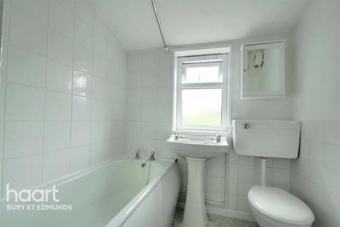 2 bedroom terraced house to rent, School Hall Lane, Bury St. Edmunds