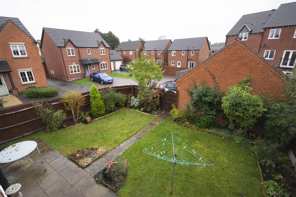 Wilfred Owen Avenue, Oswestry 4 bed detached house £335,000
