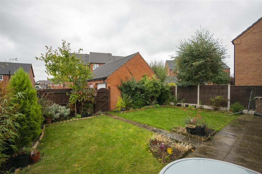 Wilfred Owen Avenue, Oswestry 4 bed detached house £335,000