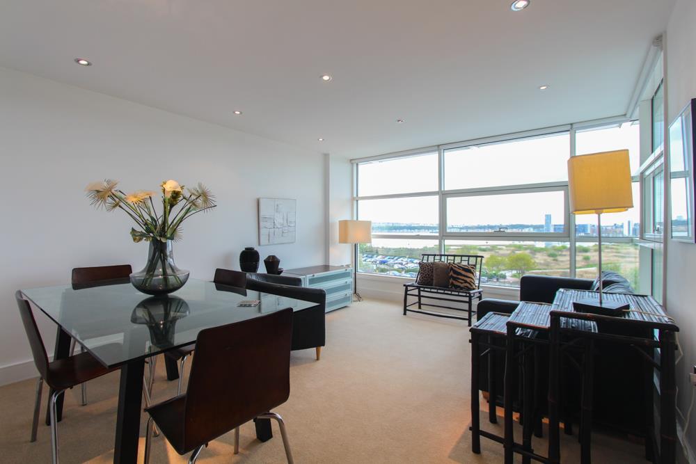 Sovereign Quay, Cardiff Bay 2 bed apartment £1,300 pcm (£300 pw)