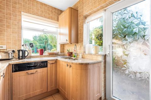 26 The Mount, Worcester Park, KT4 8UD
