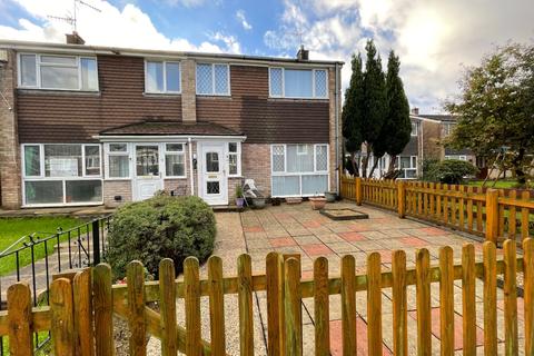 11 Elm Grove, Caerphilly, CF83 3BE