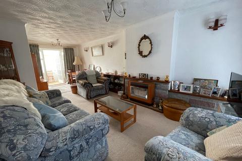 11 Elm Grove, Caerphilly, CF83 3BE