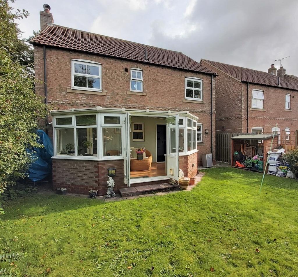 Buckle Close, North Duffield YO8 4 bed detached house for sale £375,000