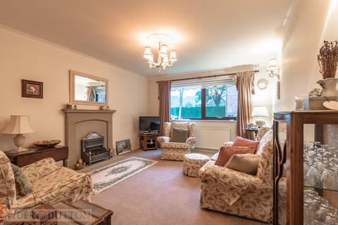 22 Glengarth, Uppermill, Oldham, OL3 6HU