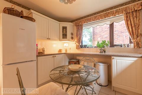 22 Glengarth, Uppermill, Oldham, OL3 6HU