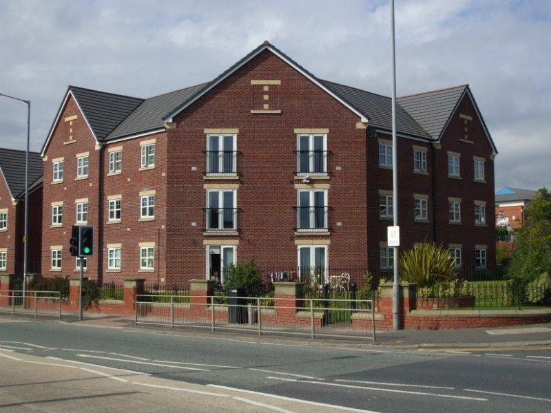 Court, Bolton 2 bed apartment £625 pcm (£144 pw)