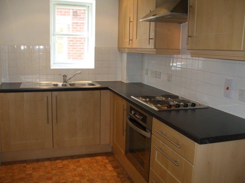Court, Bolton 2 bed apartment £625 pcm (£144 pw)