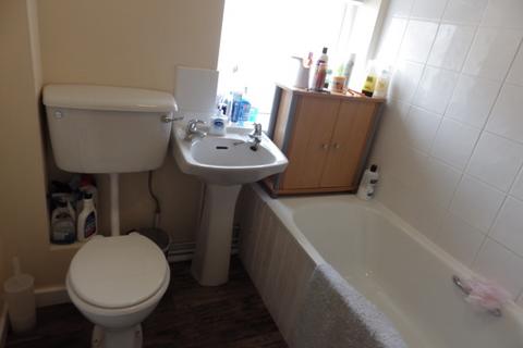 3 bedroom terraced house to rent, Sackville Road, Bangor, Gwynedd, LL57