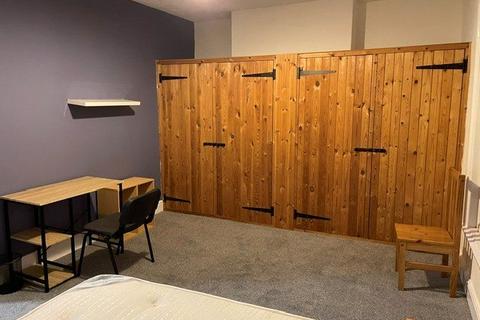 5 bedroom terraced house to rent, Orme Road., Bangor, Gwynedd, LL57