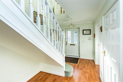 3 Harlech Fold, Sheffield, S10 4NS