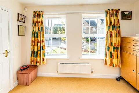 3 Harlech Fold, Sheffield, S10 4NS