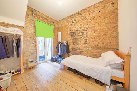 3 bedroom flat to rent, Kingston Road, South Wimbledon, SW19 1JW