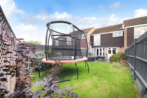 37 Avondale Close, Horley, RH6 8BN
