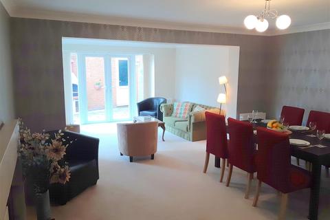 1 Churchill Close, Feltham, TW14 9XF