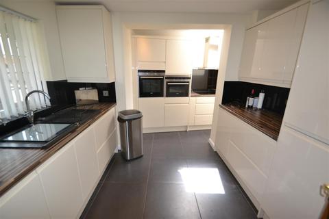 1 Churchill Close, Feltham, TW14 9XF