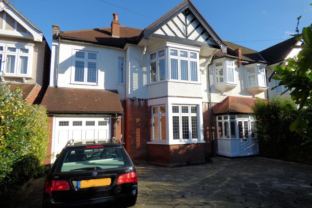 Courtenay Gardens, Upminster RM14 5 bed semidetached house £1,300,000