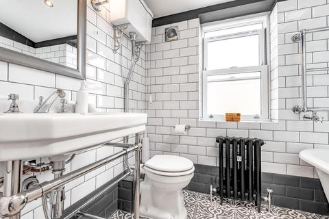 15 All Saints Road, London, SW19 1BU