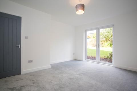 15 Burnside, Stalybridge, SK15 2SN
