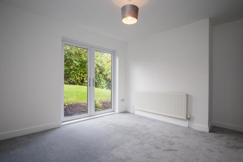 15 Burnside, Stalybridge, SK15 2SN