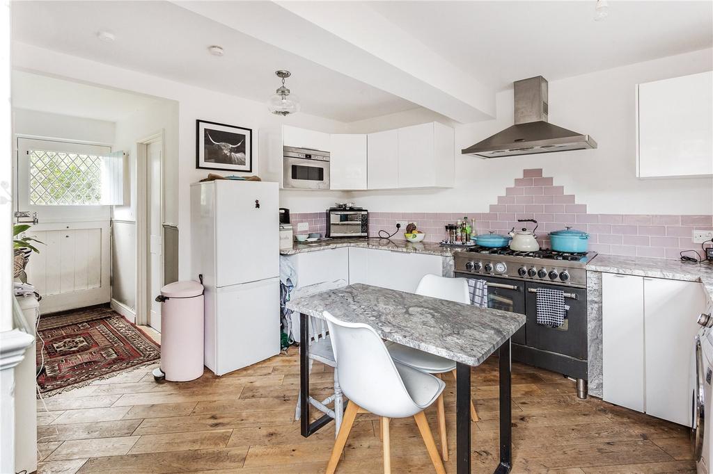 Rosemary Lane, Charlwood, Horley, Surrey, RH6 4 bed detached house £