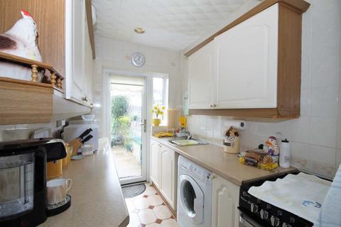 118 Kingsbridge Road, Morden, SM4 4QB
