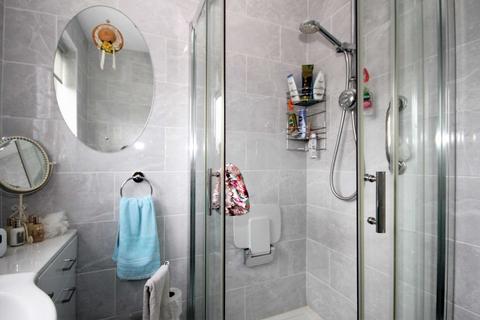 118 Kingsbridge Road, Morden, SM4 4QB
