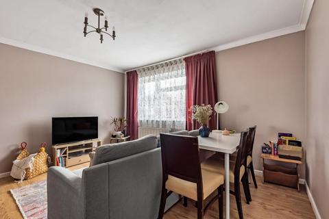 22b Hill View, Carterton, OX18 1BA