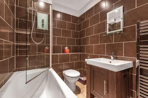 22b Hill View, Carterton, OX18 1BA