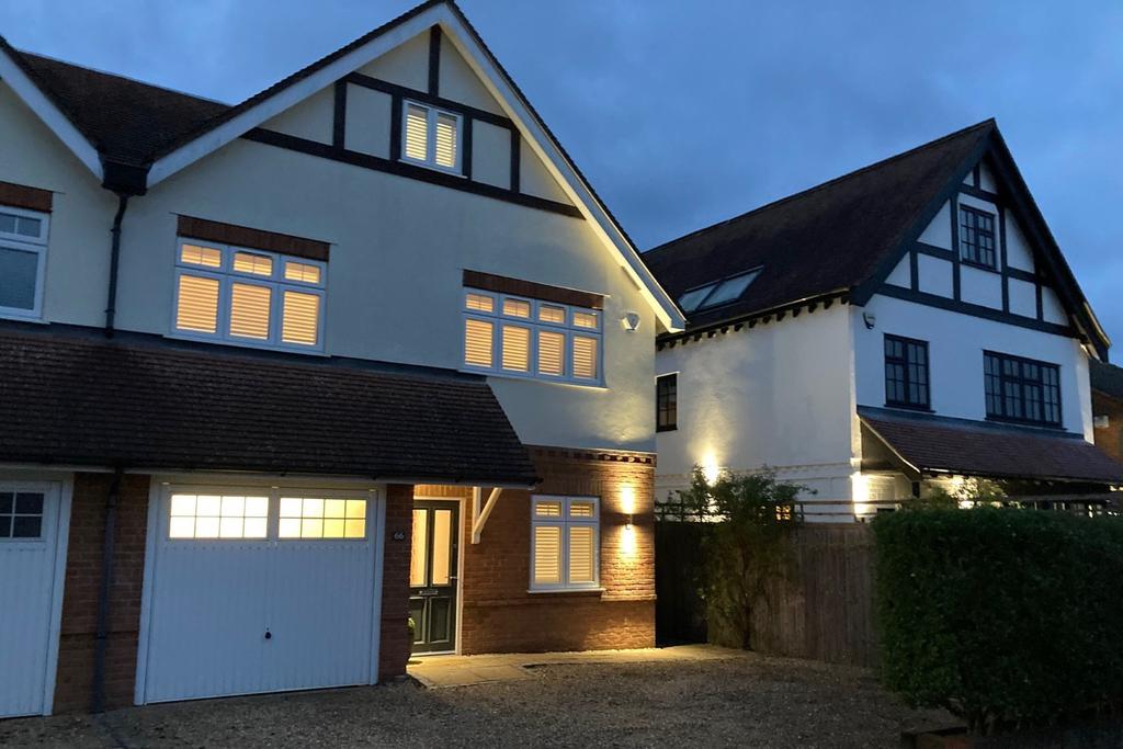 Baring Road, Beaconsfield 5 bed semidetached house £1,350,000