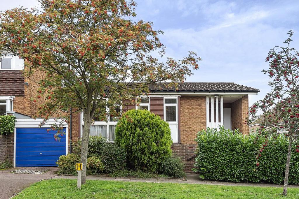 Walkerscroft Mead, West Dulwich 3 bed bungalow £800,000