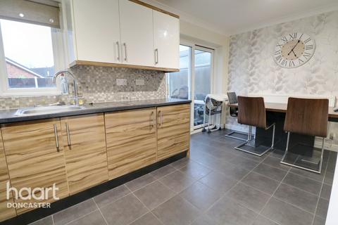 26 Walbank Road, Armthorpe, Doncaster, DN3 3ST