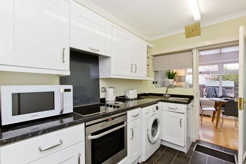 30 Broomhall Crescent, Edinburgh, EH12 7PF