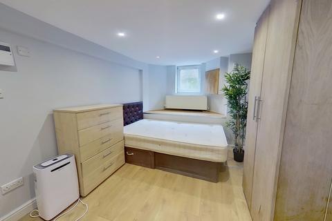 5 bedroom house to rent, Archery Street, Hyde Park, LEEDS