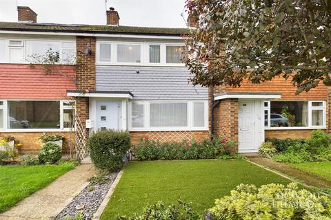 18 Linkfield, West Molesey, KT8 1SD